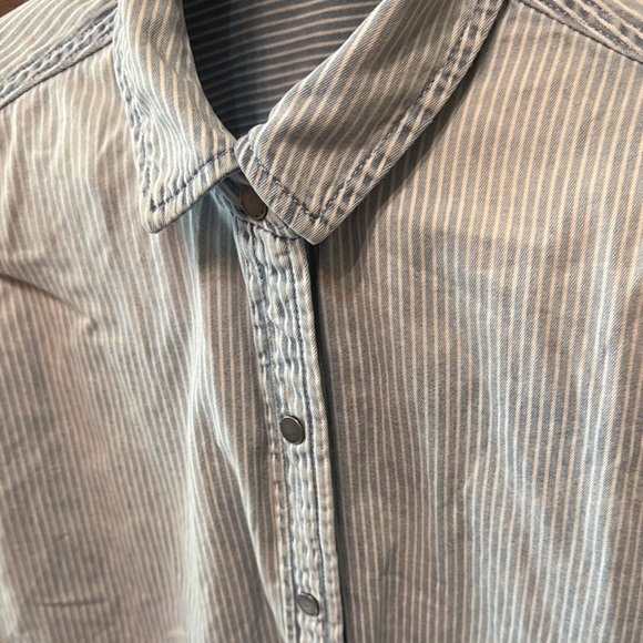 Calvin Klein Jeans White and Blue Casual Button Down Long Sleeve - Picture 2 of 4